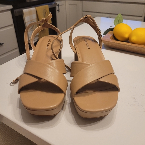 Heels - Picture 2 of 3